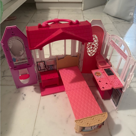 Pink and White Dollhouse Playset - Picture 1 of 5